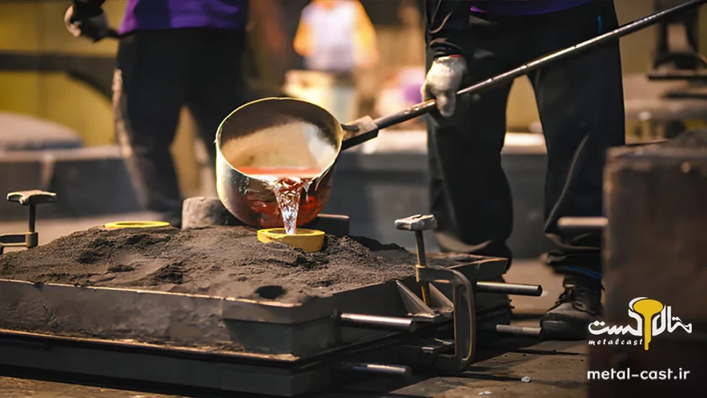 قالب‌گیری قطعه نقره با گچ مخصوص ریخته‌گری برای ثبت جزئیات ظریف طرح